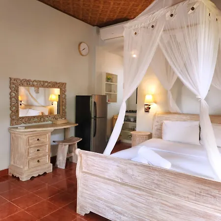 Danaya'S Cottage And Studio